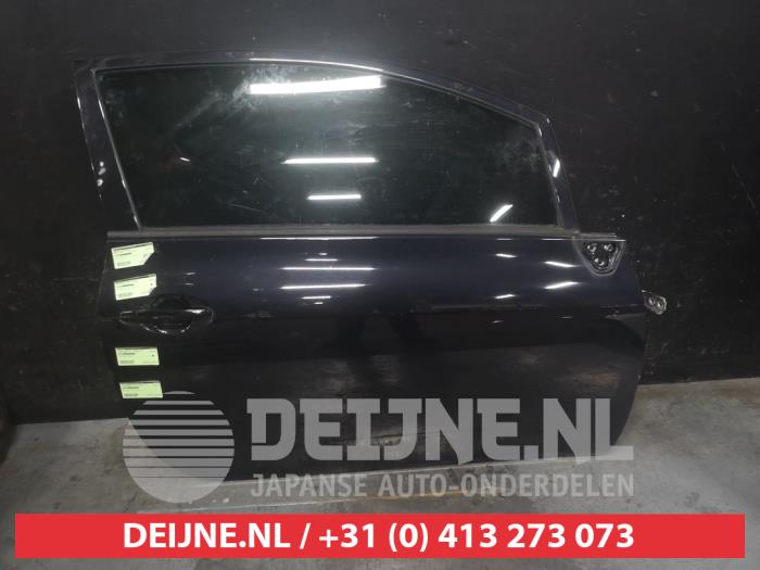 Toyota Auris Tür 2-türig rechts O658250