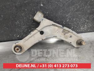 Suzuki SX-4 Front lower wishbone, right O658425 photo 2
