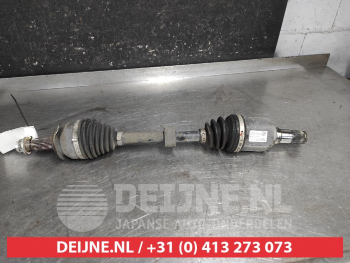 Mazda CX-3 Aandrijfas links-voor O658536