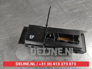 Nissan Qashqai Multi-functional window switch O658719 photo 2