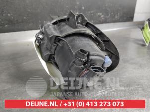 Toyota Avensis Fog light, front left O658795 photo 2