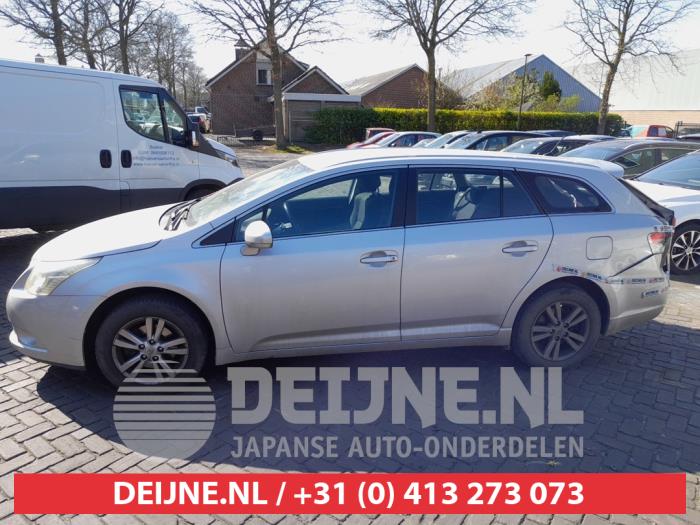 Toyota Avensis Extra window 4-door, left O659244