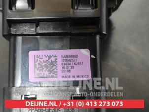 Mazda CX-30 Schalter Heckklappe O659389 foto 3