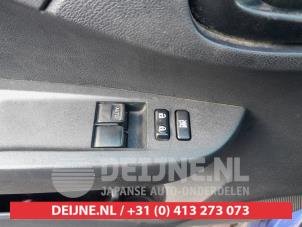 Subaru Trezia Kombischalter Fenster O659616 foto 3