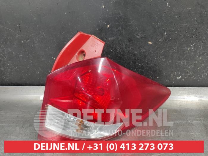 Subaru Trezia Rücklicht rechts O659627