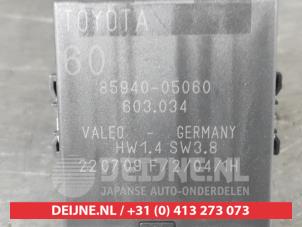 Toyota Avensis Ruitenwisser Module O659801 foto 2