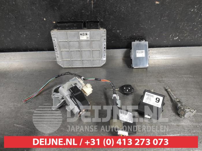 Toyota Avensis Steuergerät Motormanagement O659802