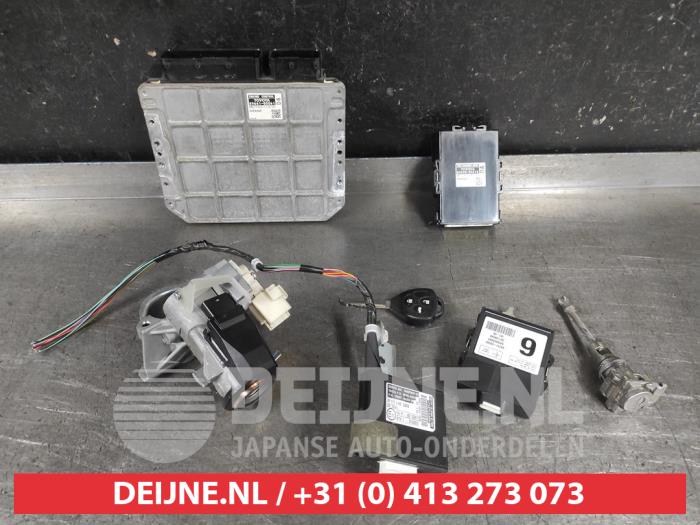 Toyota Avensis Schlossset Zylinder (komplett) O659804