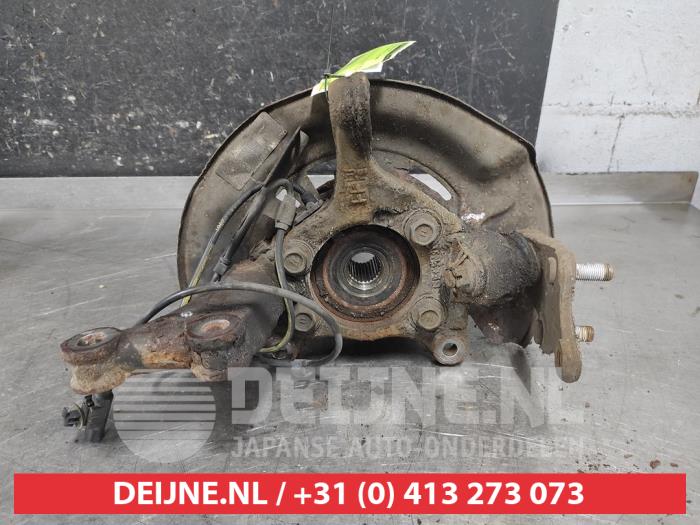 Toyota Avensis Achsschenkel rechts vorne O659811