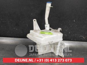 Toyota Avensis Ruitensproeiertank voor O659814 foto 2