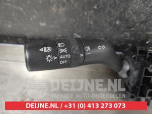 Mazda CX-30 Licht Schakelaar O659872 foto 2
