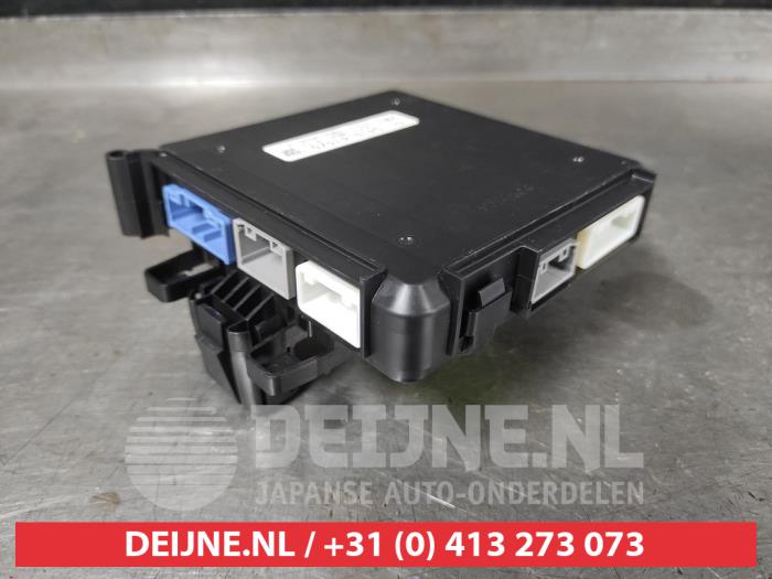 Gebruikte Computer Body Control Mazda CX-30 (DM) 2.0 e-SkyActiv X 186 M Hybrid 16V Prijs € 125,00 Margeregeling aangeboden door V.Deijne Jap.Auto-onderdelen BV