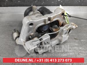 Gebruikte Remklauw (Tang) links-achter Mazda CX-30 (DM) 2.0 e-SkyActiv X 186 M Hybrid 16V Prijs op aanvraag aangeboden door V.Deijne Jap.Auto-onderdelen BV