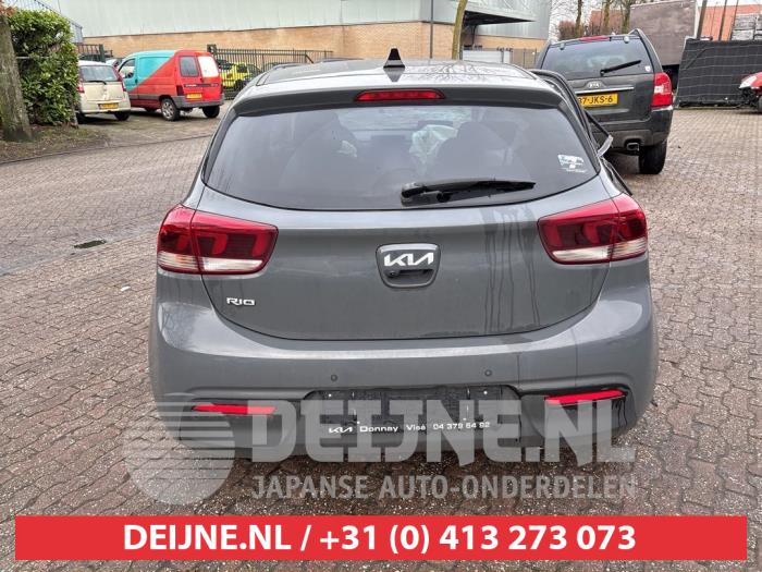 Kia Rio Heckklappenreflektor links O660085
