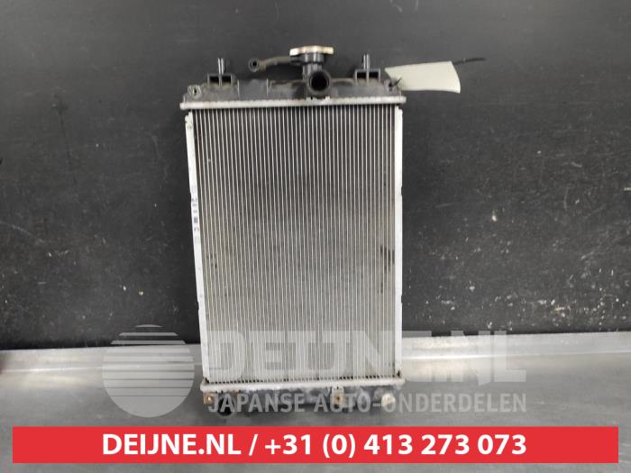 Gebruikte Radiateur Daihatsu Materia 1.5 16V Prijs € 50,00 Margeregeling aangeboden door V.Deijne Jap.Auto-onderdelen BV