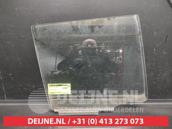 Suzuki Swift Portierruit 4Deurs rechts-achter O660177