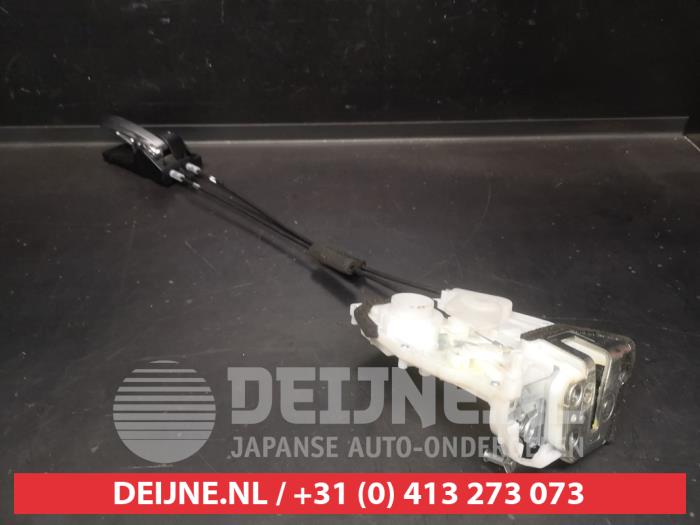 Suzuki Swift Deurslot Mechaniek 4Deurs rechts-achter O660178
