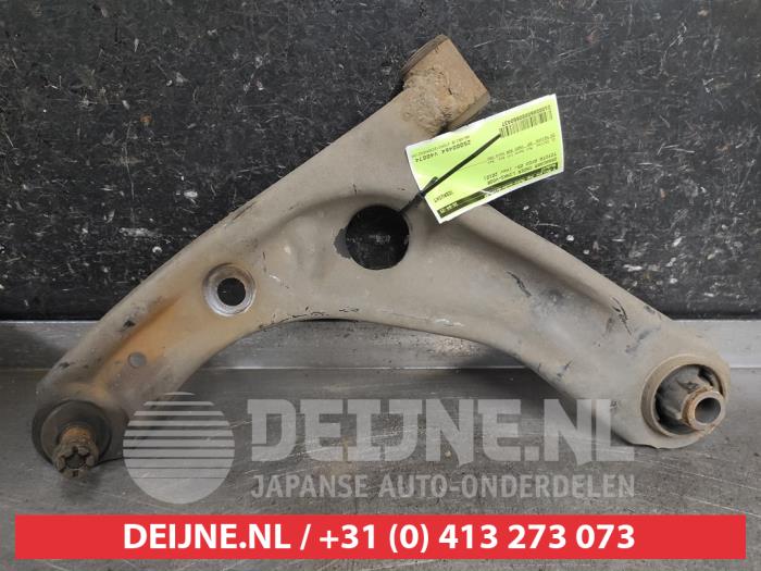Toyota Aygo Draagarm onder links-voor O660437