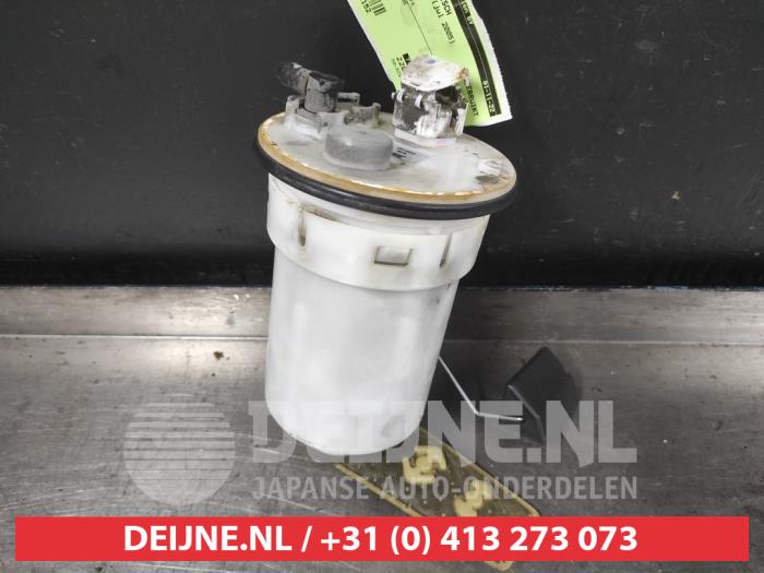 Gebruikte Tank element Pomp Toyota Corolla Verso (R10/11) 1.6 16V VVT-i Prijs € 25,00 Margeregeling aangeboden door V.Deijne Jap.Auto-onderdelen BV
