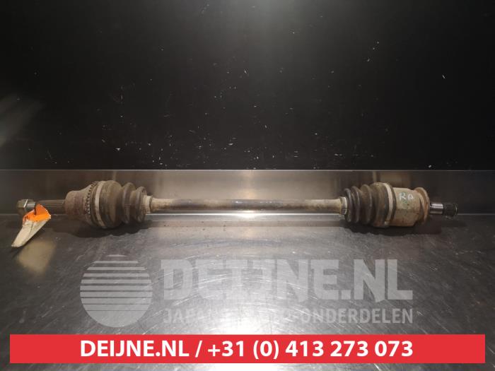 Gebruikte Aandrijfas rechts-achter Mitsubishi Outlander (CU) 2.0 16V Turbo 4x4 Prijs € 35,00 Margeregeling aangeboden door V.Deijne Jap.Auto-onderdelen BV