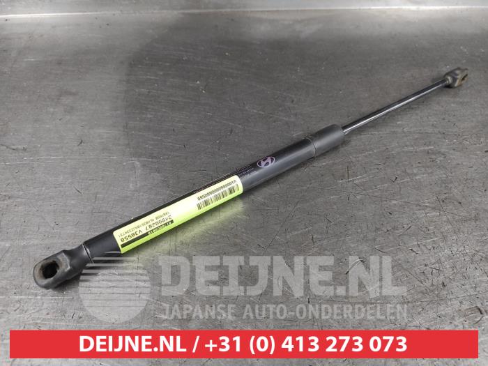 Hyundai I20 Rear gas strut, right O660589
