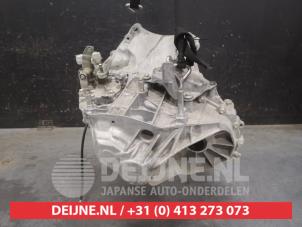 Mazda CX-30 Versnellingsbak O660671 foto 2