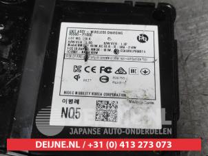 Kia Sportage Wireless charger O660686 photo 2