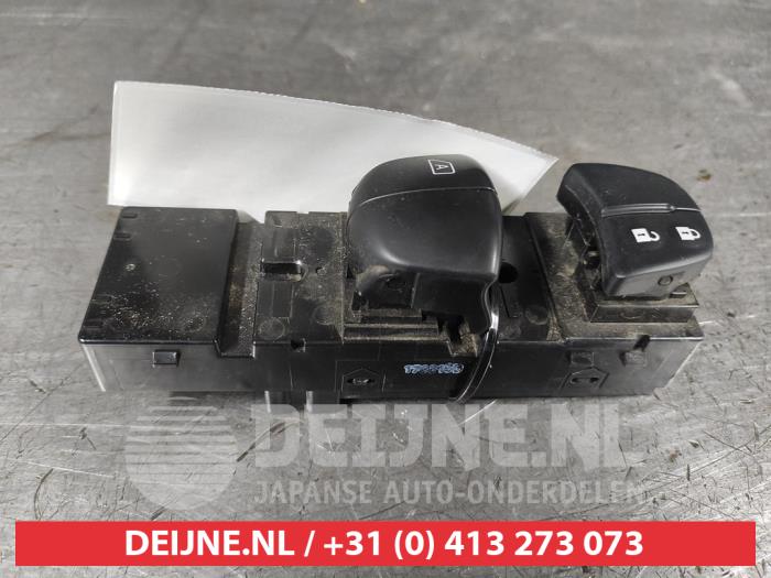 Nissan Micra Multi-functional window switch O660819
