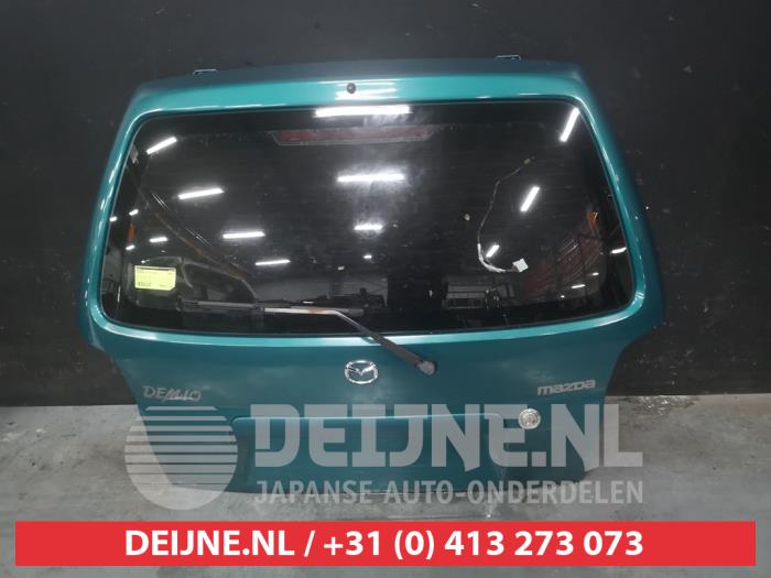 Mazda Demio Heckklappe O660878