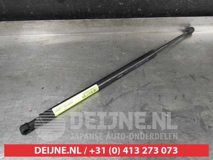Mazda CX-3 Gasdemper links-achter O660973