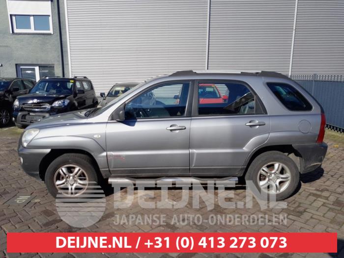 Kia Sportage Door window 4-door, front left O661019