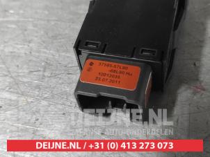 Suzuki Swift PDC Schakelaar O661061 foto 3