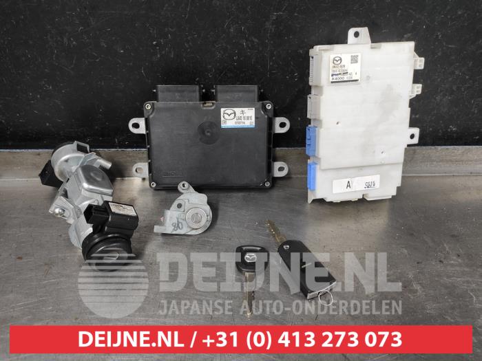 Mazda 5 Steuergerät Motormanagement O661210