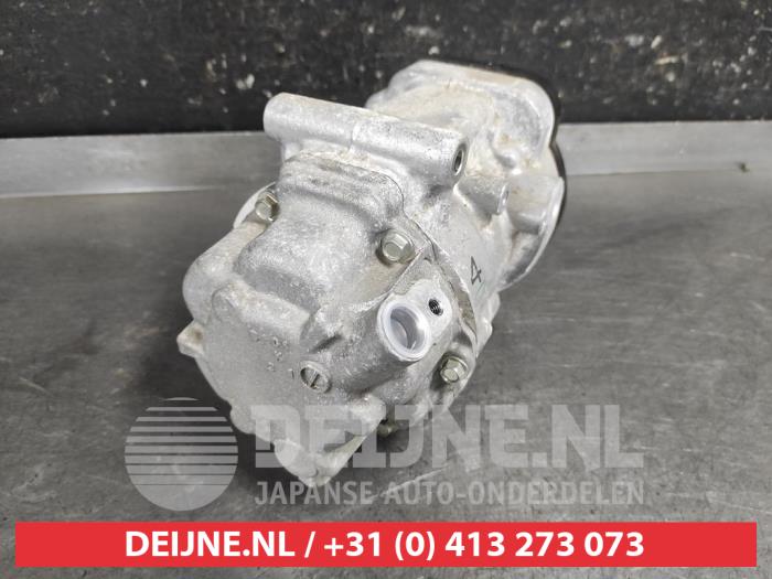 Aircopomp van een Toyota Corolla Touring Sport (E21/EH1) 1.8 16V Hybrid 140 2023