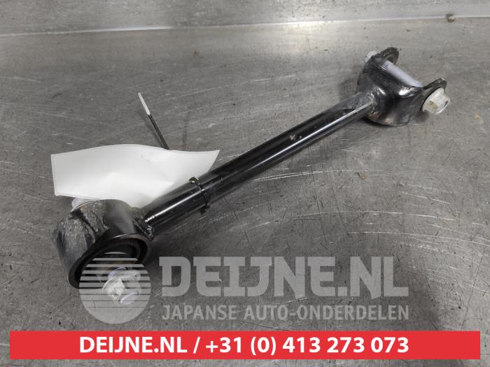 Toyota Corolla Draagarm rechts-achter O661284