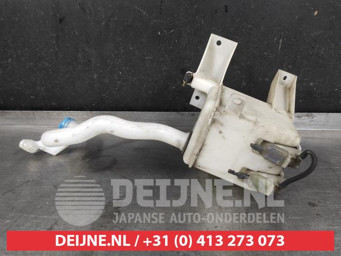Suzuki Swift Front windscreen washer reservoir O661499