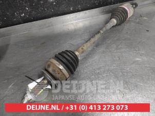 Gebruikte Homokineetas links-voor Suzuki Swift (ZC/ZD) 1.0 Booster Jet Turbo 12V SHVS Prijs € 75,00 Margeregeling aangeboden door V.Deijne Jap.Auto-onderdelen BV