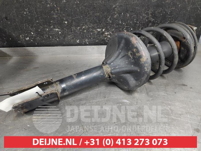 Mitsubishi Outlander Stoßdämpferstrebe links vorne O661671