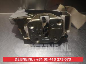 Nissan Primera Deurslot Mechaniek 4Deurs rechts-voor O280797 foto 3