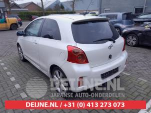 Toyota Yaris Zijskirt links O661749 foto 3