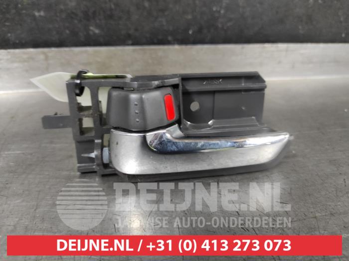 Suzuki Swift Portiergreep 4Deurs links-voor O661937