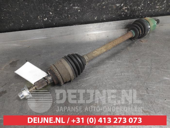 Suzuki Swift Aandrijfas links-voor O661952