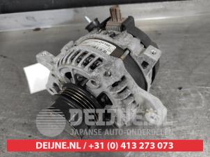 Gebruikte Dynamo Toyota Yaris III (P13) 1.33 16V Dual VVT-I Prijs € 45,00 Margeregeling aangeboden door V.Deijne Jap.Auto-onderdelen BV