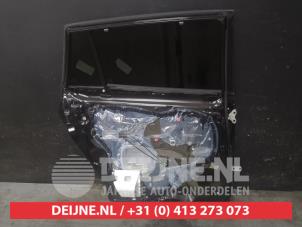 Toyota Verso Portier 4Deurs links-achter O662566 foto 2