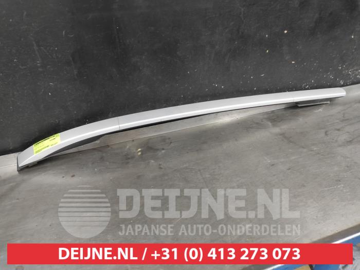 Kia Stonic Dakrail links O662597