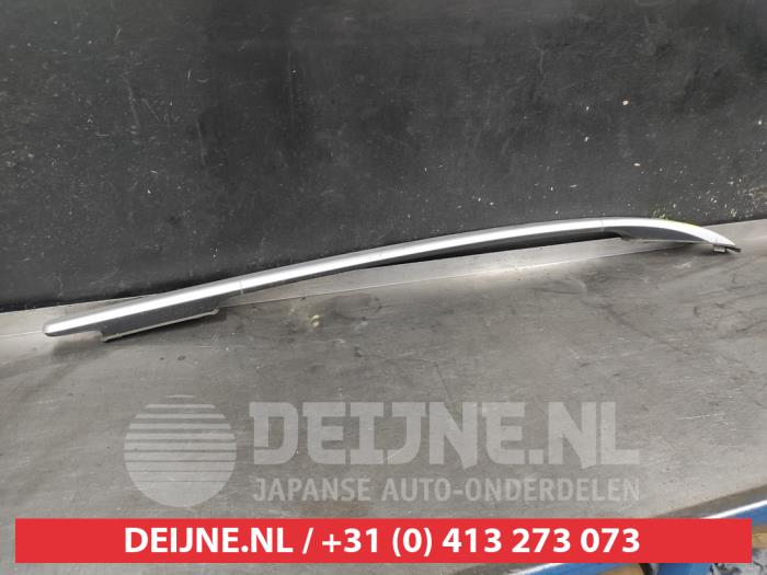Kia Stonic Dachreling rechts O662598
