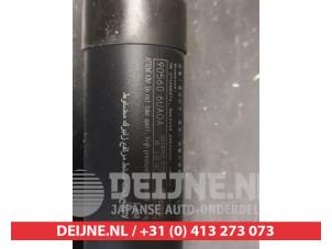 Nissan Qashqai Gasdemper rechts-achter O662667 foto 2