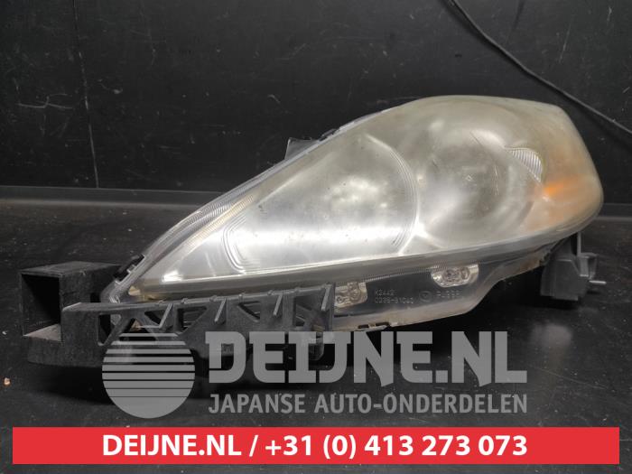 Mazda 5 Koplamp links O662786