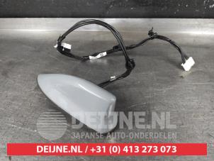 Gebruikte Antenne Toyota Corolla Touring Sport (E21/EH1) 1.8 16V Hybrid Prijs € 50,00 Margeregeling aangeboden door V.Deijne Jap.Auto-onderdelen BV