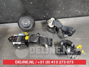 Gebruikte Airbag set Mazda 3 (BM/BN) 2.2 SkyActiv-D 150 16V Prijs € 650,00 Margeregeling aangeboden door V.Deijne Jap.Auto-onderdelen BV